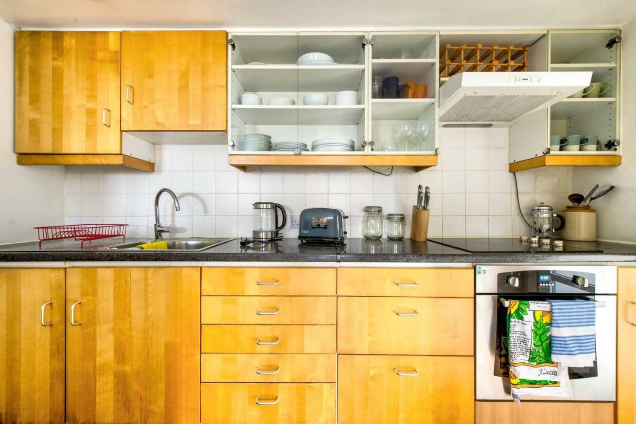 Altido Ultra Stylish Calton Road Apt W/ Parking Apartment Edinburgh Bagian luar foto