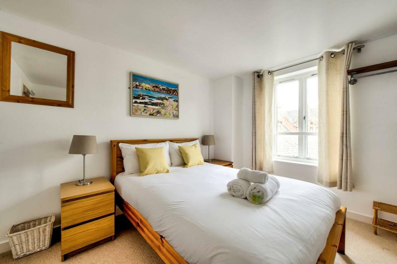 Altido Ultra Stylish Calton Road Apt W/ Parking Apartment Edinburgh Bagian luar foto