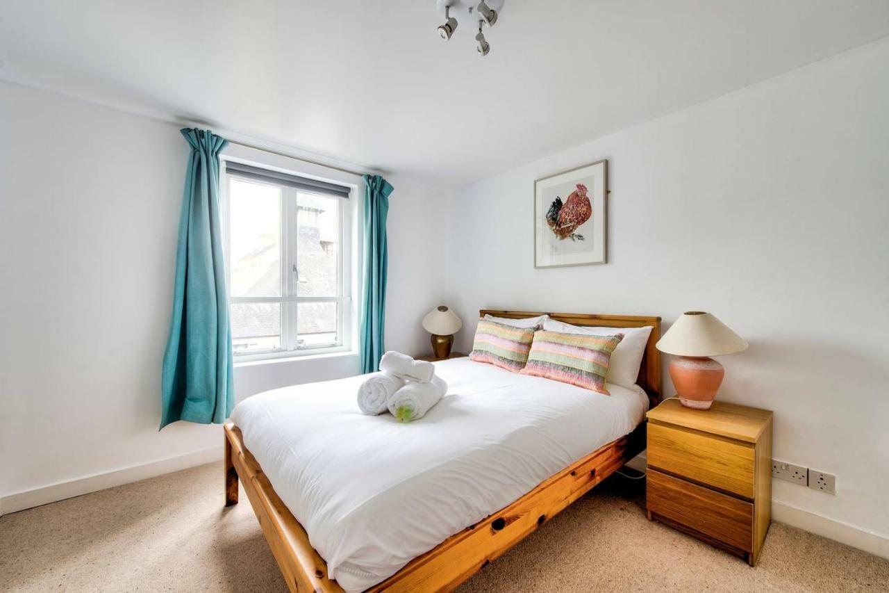 Altido Ultra Stylish Calton Road Apt W/ Parking Apartment Edinburgh Bagian luar foto