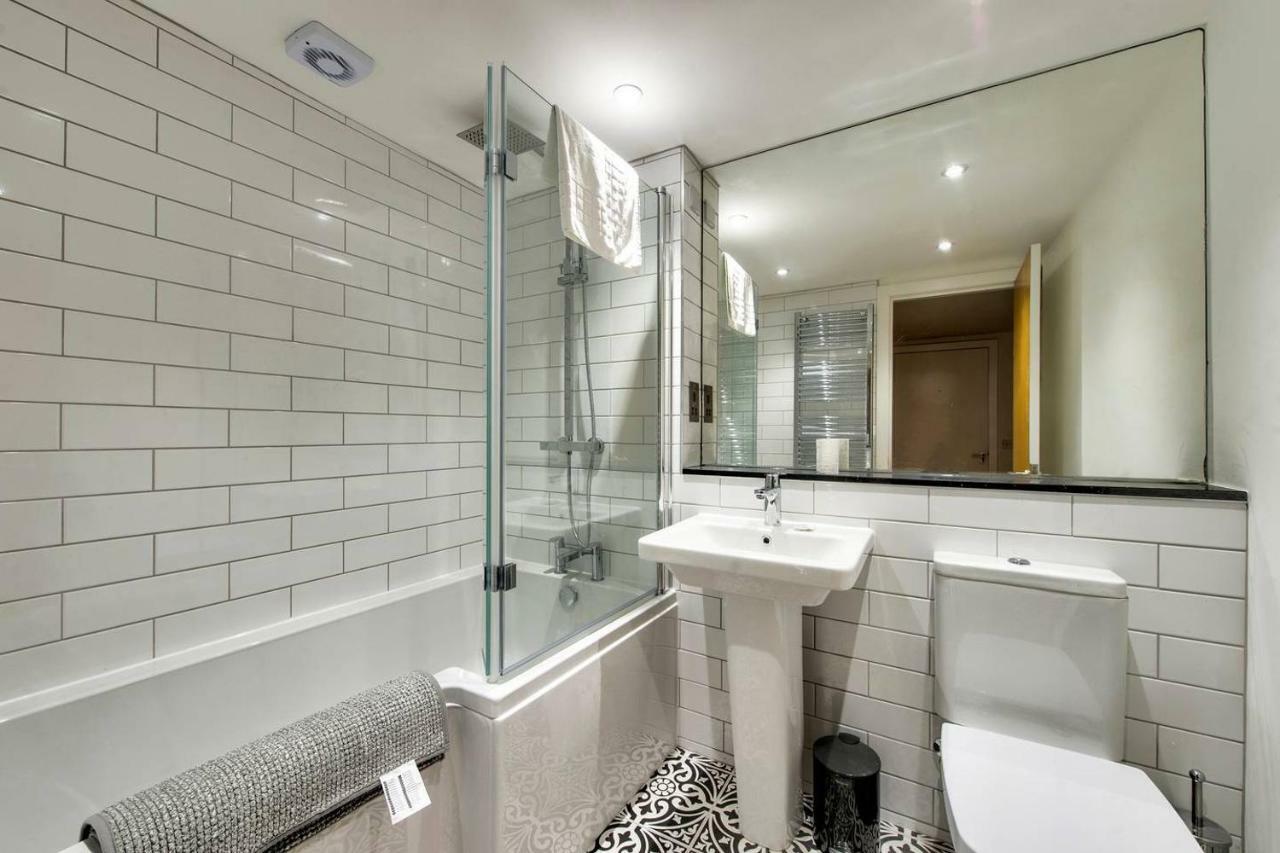 Altido Ultra Stylish Calton Road Apt W/ Parking Apartment Edinburgh Bagian luar foto