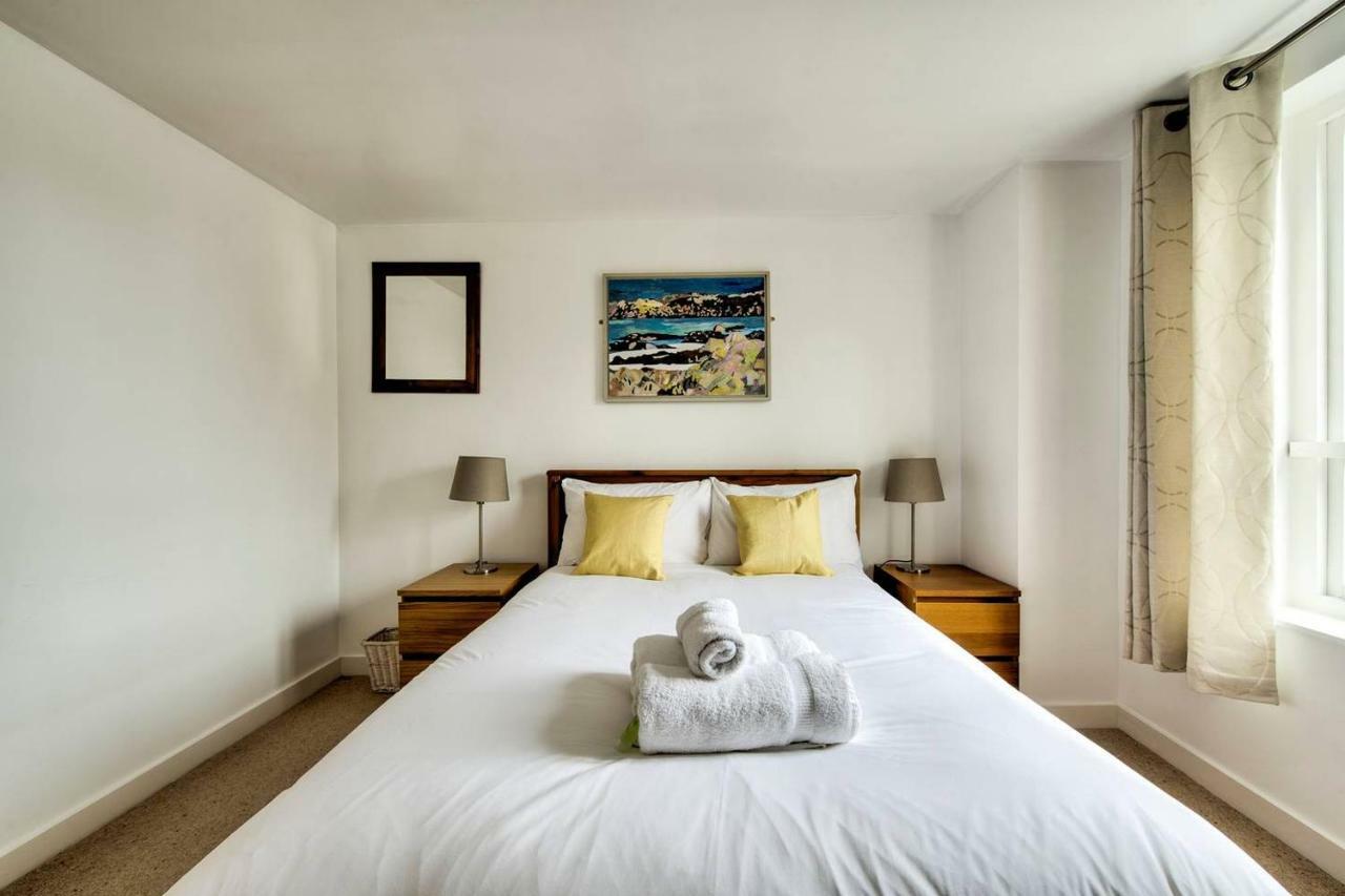 Altido Ultra Stylish Calton Road Apt W/ Parking Apartment Edinburgh Bagian luar foto